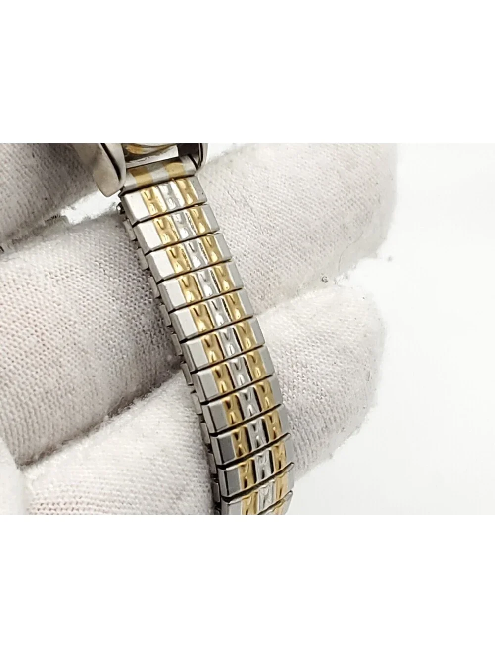 Carriage By Timex Quartz Womens Watch New Battery Two-Tone Expandable Band 22mm